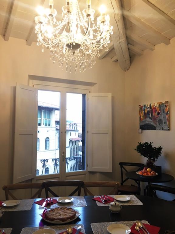 Tornabuoni View Bed & Breakfast ฟลอเรนซ์ ภายนอก รูปภาพ