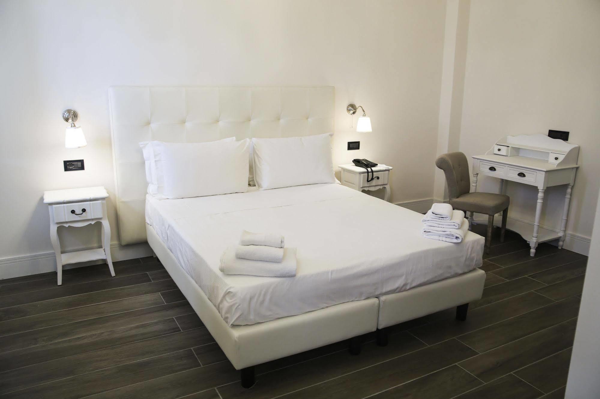 Tornabuoni View Bed & Breakfast ฟลอเรนซ์ ภายนอก รูปภาพ