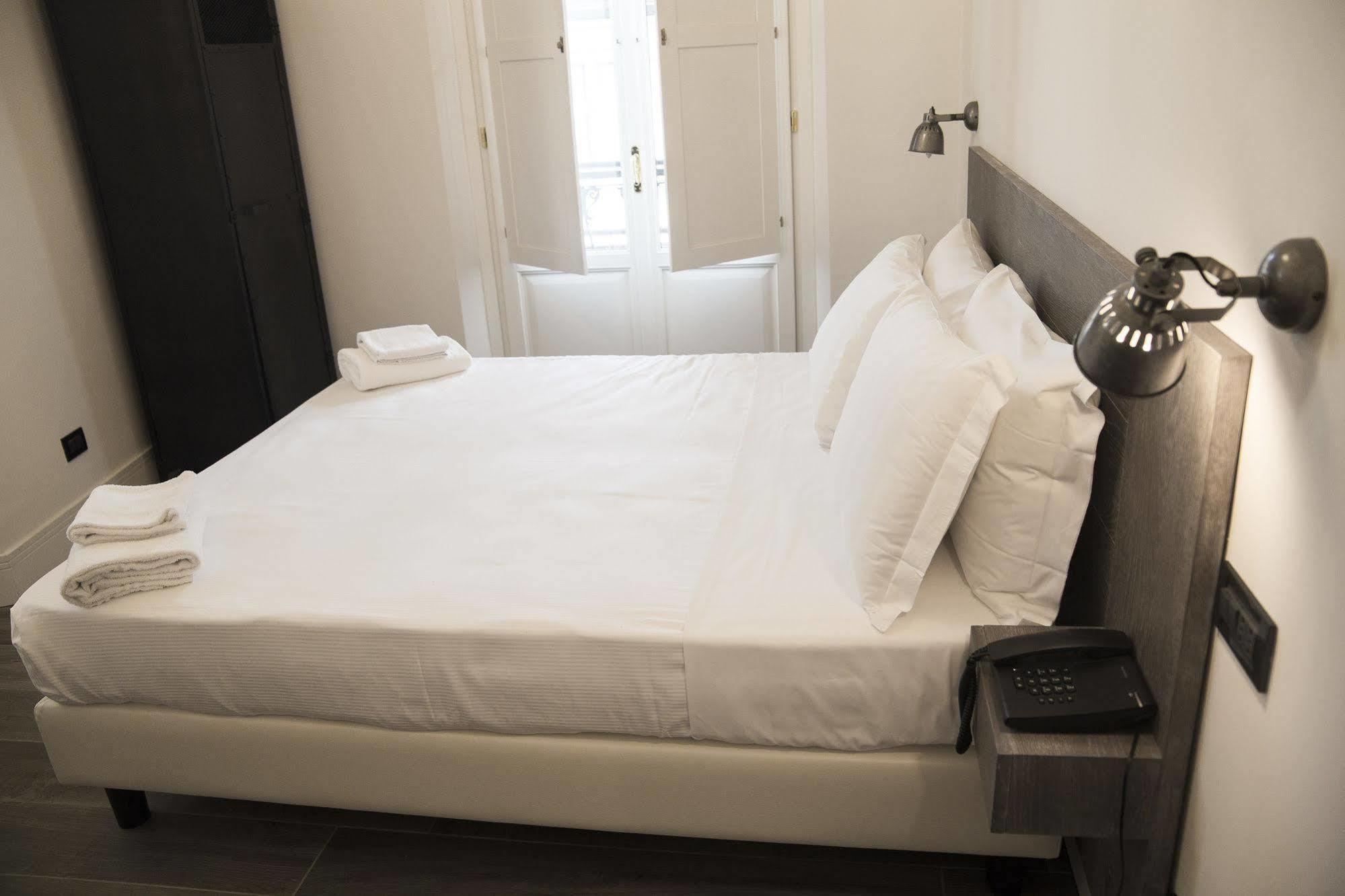 Tornabuoni View Bed & Breakfast ฟลอเรนซ์ ภายนอก รูปภาพ