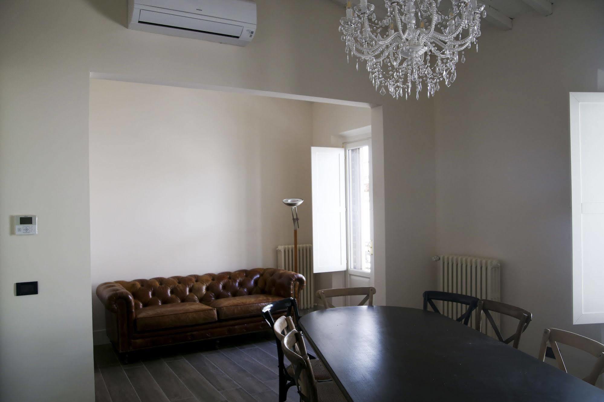 Tornabuoni View Bed & Breakfast ฟลอเรนซ์ ภายนอก รูปภาพ
