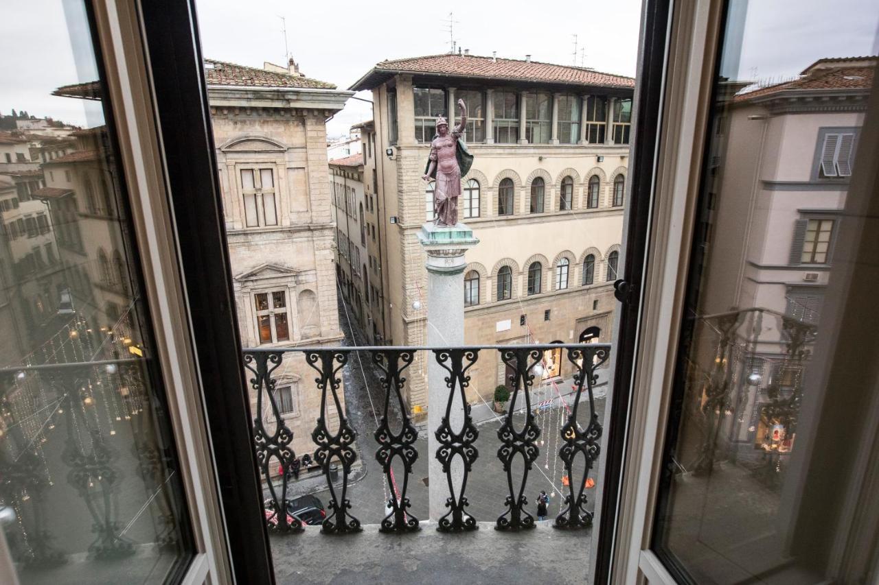 Tornabuoni View Bed & Breakfast ฟลอเรนซ์ ภายนอก รูปภาพ
