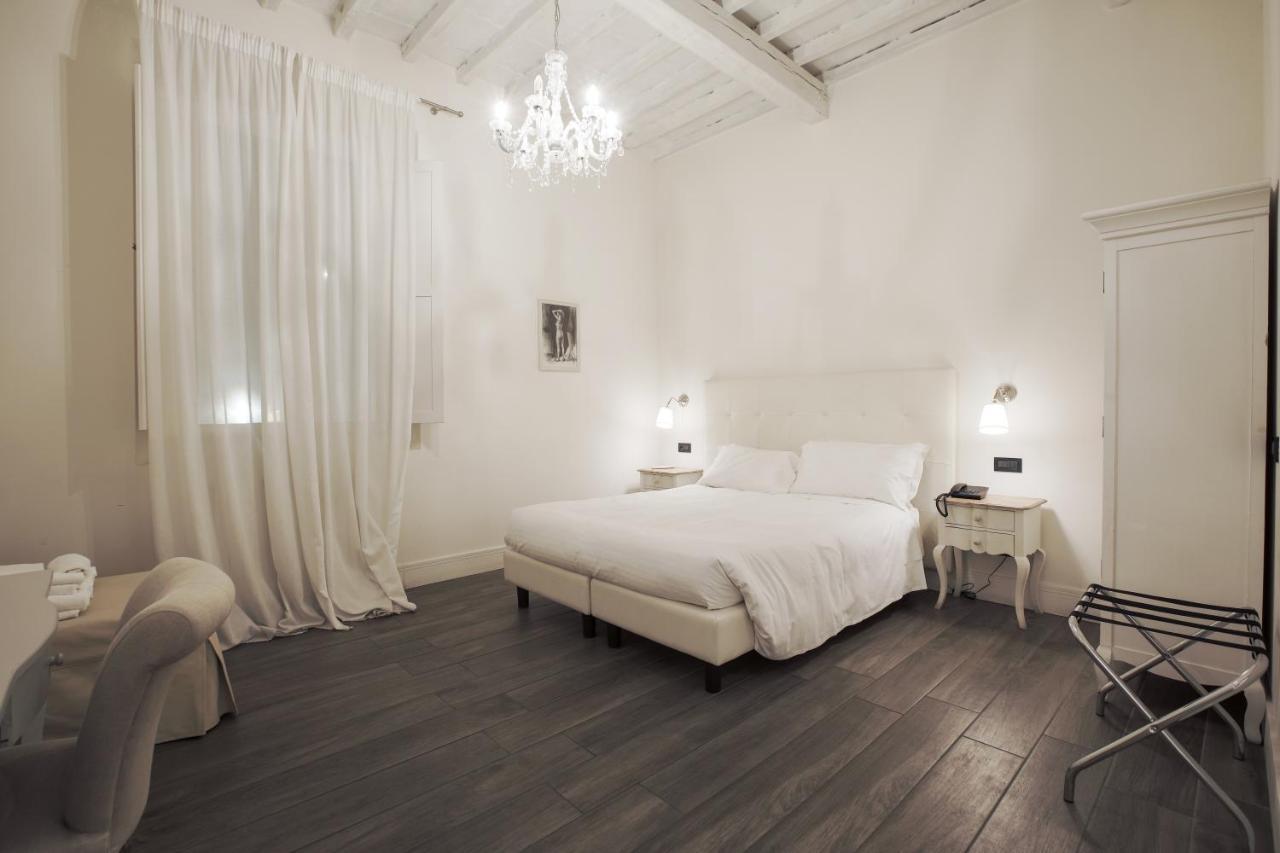 Tornabuoni View Bed & Breakfast ฟลอเรนซ์ ภายนอก รูปภาพ