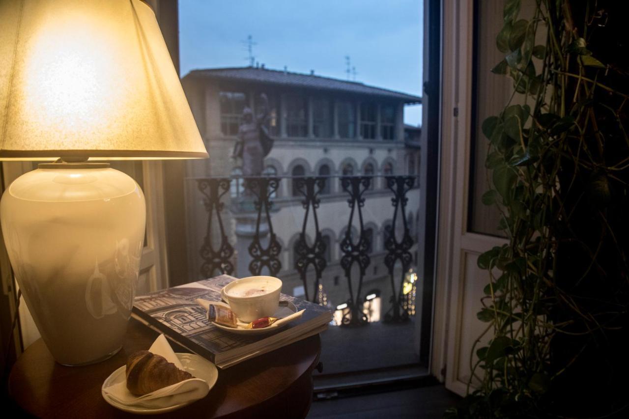 Tornabuoni View Bed & Breakfast ฟลอเรนซ์ ภายนอก รูปภาพ